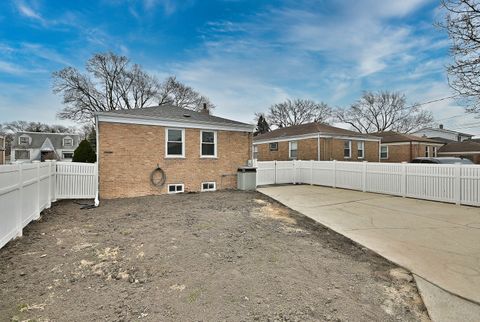 Tiny photo for 8834 S Albany Avenue, Evergreen Park, IL 60805 (MLS # 12582985)