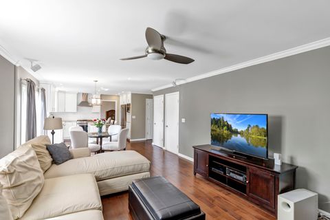 Tiny photo for 176 Woodland Park Circle, Gilberts, IL 60136 (MLS # 12617904)