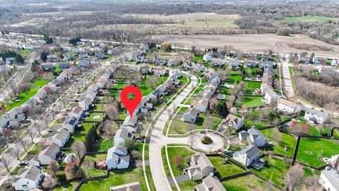 Tiny photo for 176 Woodland Park Circle, Gilberts, IL 60136 (MLS # 12617904)