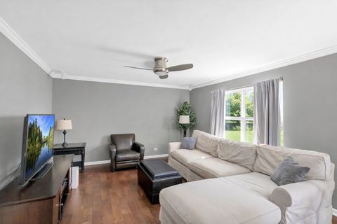 Tiny photo for 176 Woodland Park Circle, Gilberts, IL 60136 (MLS # 12617904)