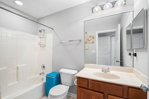 Tiny photo for 3845 N Milwaukee Avenue, Chicago, IL 60641 (MLS # 12674450)