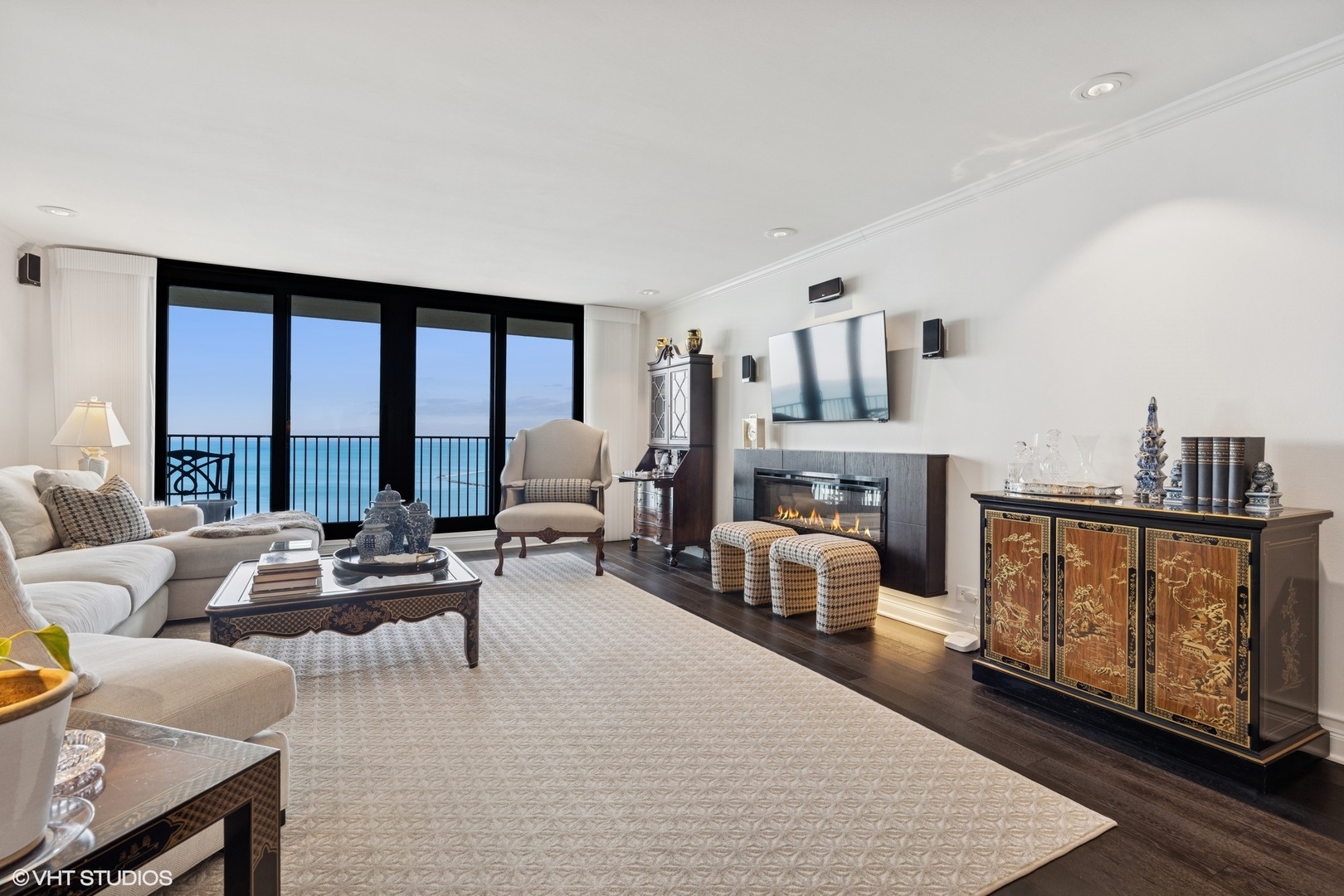 1212 N Lake Shore Drive 32BN