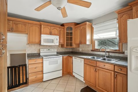 Tiny photo for 10025 S 86th Court, Palos Hills, IL 60465 (MLS # 12487707)
