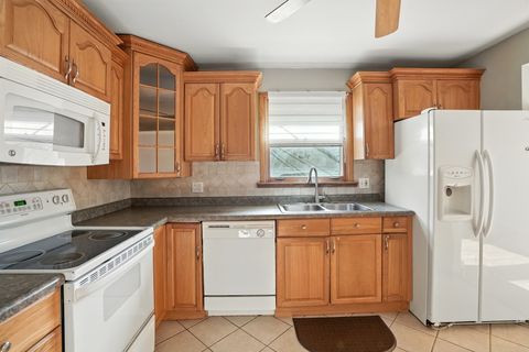 Tiny photo for 10025 S 86th Court, Palos Hills, IL 60465 (MLS # 12487707)
