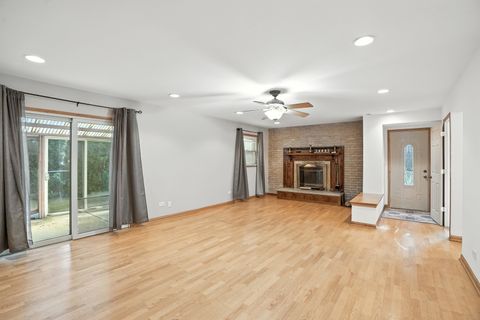 Tiny photo for 10025 S 86th Court, Palos Hills, IL 60465 (MLS # 12487707)