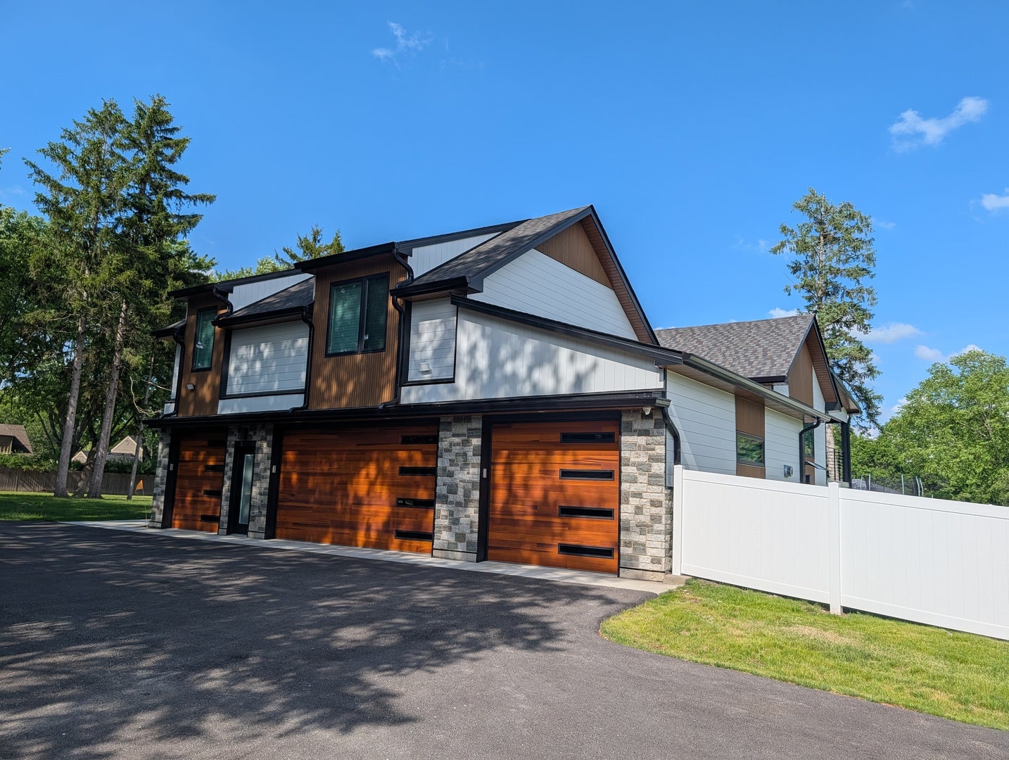 675 W Gilbert Road