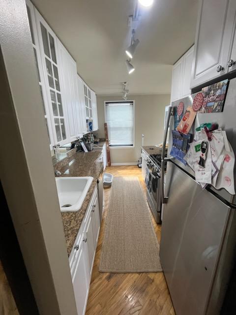 525 W Aldine Avenue 602