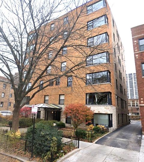 525 W Aldine Avenue 602 Chicago IL 60657