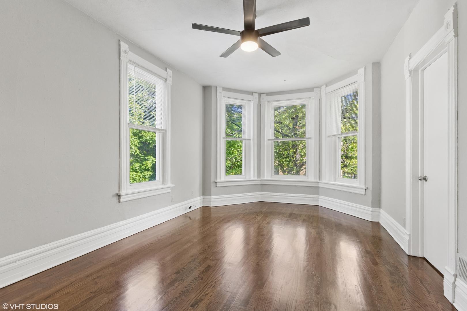 2335 W School Street