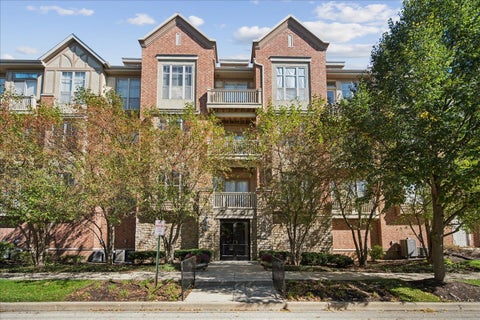 Photo of 1781 Tudor Lane #204, Northbrook, IL 60062 (MLS # 12772072)