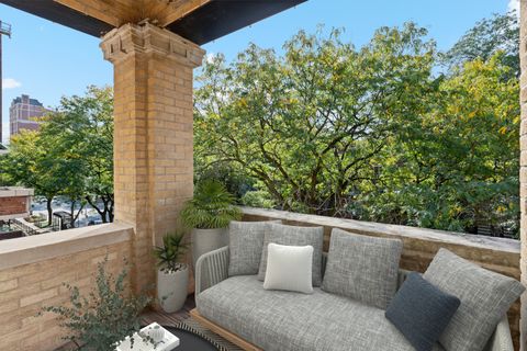 Tiny photo for 718 W SHERIDAN Road #3S, Chicago, IL 60613 (MLS # 12481604)