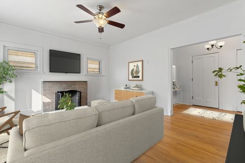 Tiny photo for 718 W SHERIDAN Road #3S, Chicago, IL 60613 (MLS # 12481604)