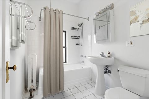 Tiny photo for 718 W SHERIDAN Road #3S, Chicago, IL 60613 (MLS # 12481604)