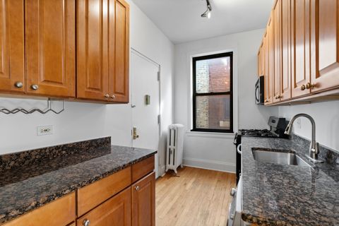 Tiny photo for 718 W SHERIDAN Road #3S, Chicago, IL 60613 (MLS # 12481604)