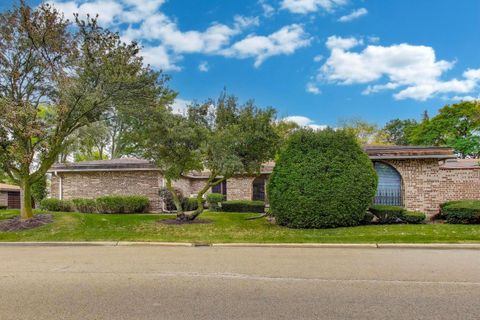 2545 Salceda Drive Northbrook IL 60062