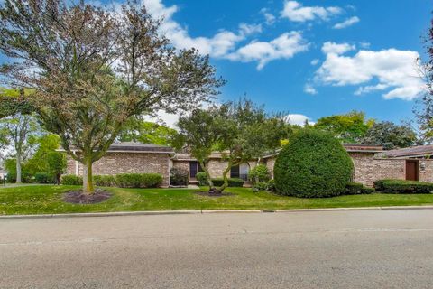 Tiny photo for 2545 Salceda Drive, Northbrook, IL 60062 (MLS # 12501827)