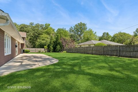 Tiny photo for 630 Smith Avenue, Lake Bluff, IL 60044 (MLS # 12401111)