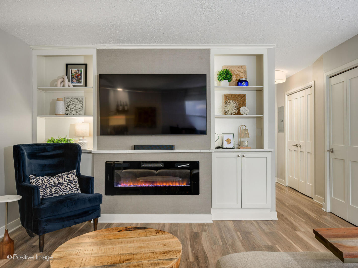 3033 N SHERIDAN Road M1