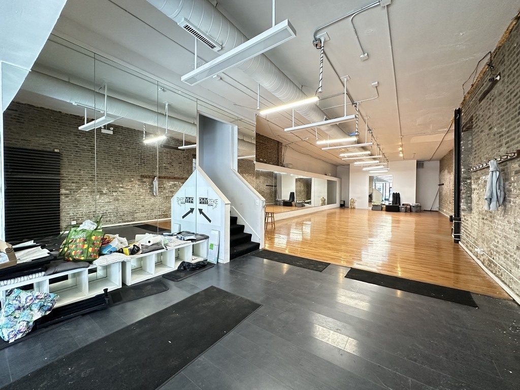 1654 W CHICAGO Avenue 1