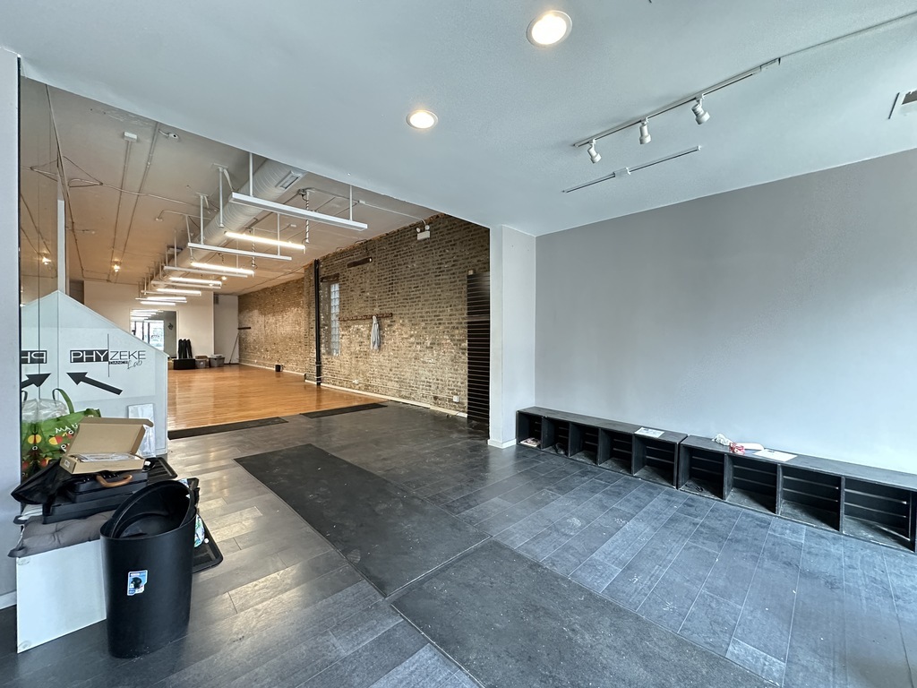 1654 W CHICAGO Avenue 1