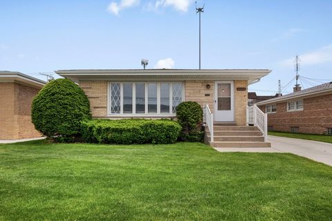 Photo of 5129 N Chester Avenue, Chicago, IL 60656 (MLS # 12667225)