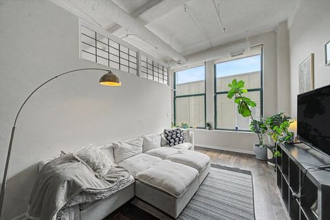 Tiny photo for 633 S Plymouth Court #1105, Chicago, IL 60605 (MLS # 12624233)