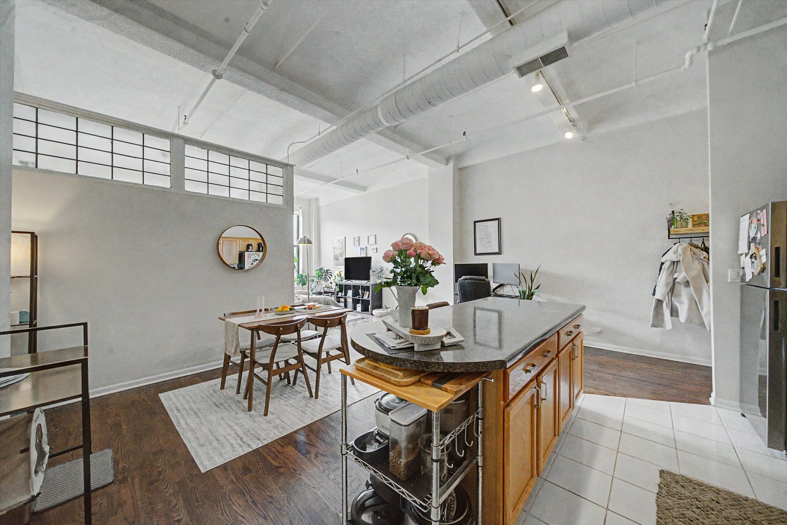 633 S Plymouth Court 1105