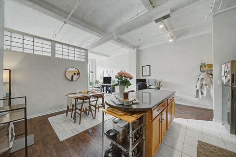 Tiny photo for 633 S Plymouth Court #1105, Chicago, IL 60605 (MLS # 12624233)