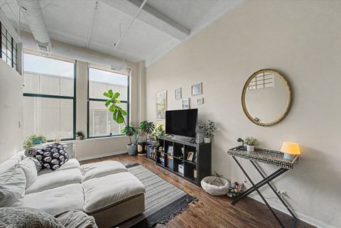 Tiny photo for 633 S Plymouth Court #1105, Chicago, IL 60605 (MLS # 12624233)