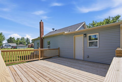 Tiny photo for 1005 1/2 Little Lundy Street, Streator, IL 61364 (MLS # 12708328)