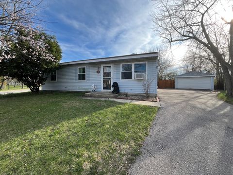 Photo of 225 Malibu Drive, Bolingbrook, IL 60440 (MLS # 12607491)