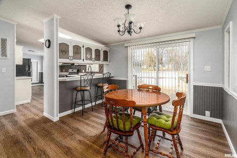 Tiny photo for 14574 EASTLAND Road, Marion, IL 62959 (MLS # EB460449)