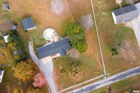 Tiny photo for 14574 EASTLAND Road, Marion, IL 62959 (MLS # EB460449)