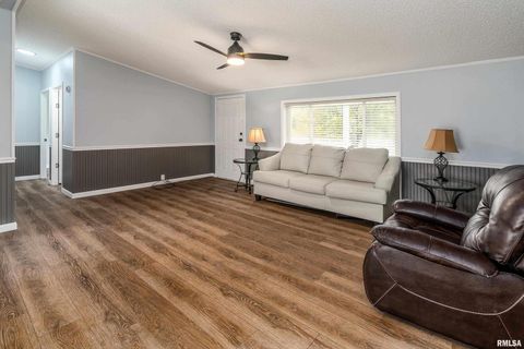 Tiny photo for 14574 EASTLAND Road, Marion, IL 62959 (MLS # EB460449)