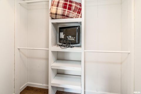 Tiny photo for 14574 EASTLAND Road, Marion, IL 62959 (MLS # EB460449)