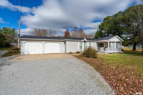 Tiny photo for 14574 EASTLAND Road, Marion, IL 62959 (MLS # EB460449)