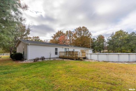 Tiny photo for 14574 EASTLAND Road, Marion, IL 62959 (MLS # EB460449)