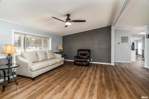 Tiny photo for 14574 EASTLAND Road, Marion, IL 62959 (MLS # EB460449)