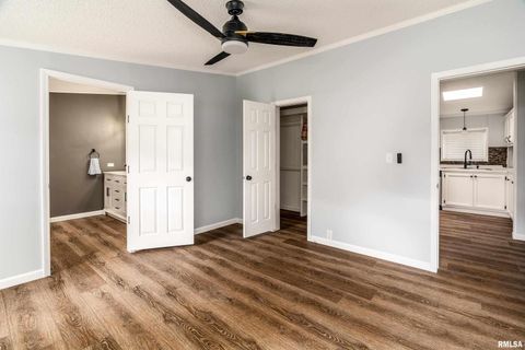 Tiny photo for 14574 EASTLAND Road, Marion, IL 62959 (MLS # EB460449)