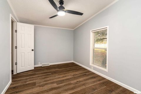 Tiny photo for 14574 EASTLAND Road, Marion, IL 62959 (MLS # EB460449)