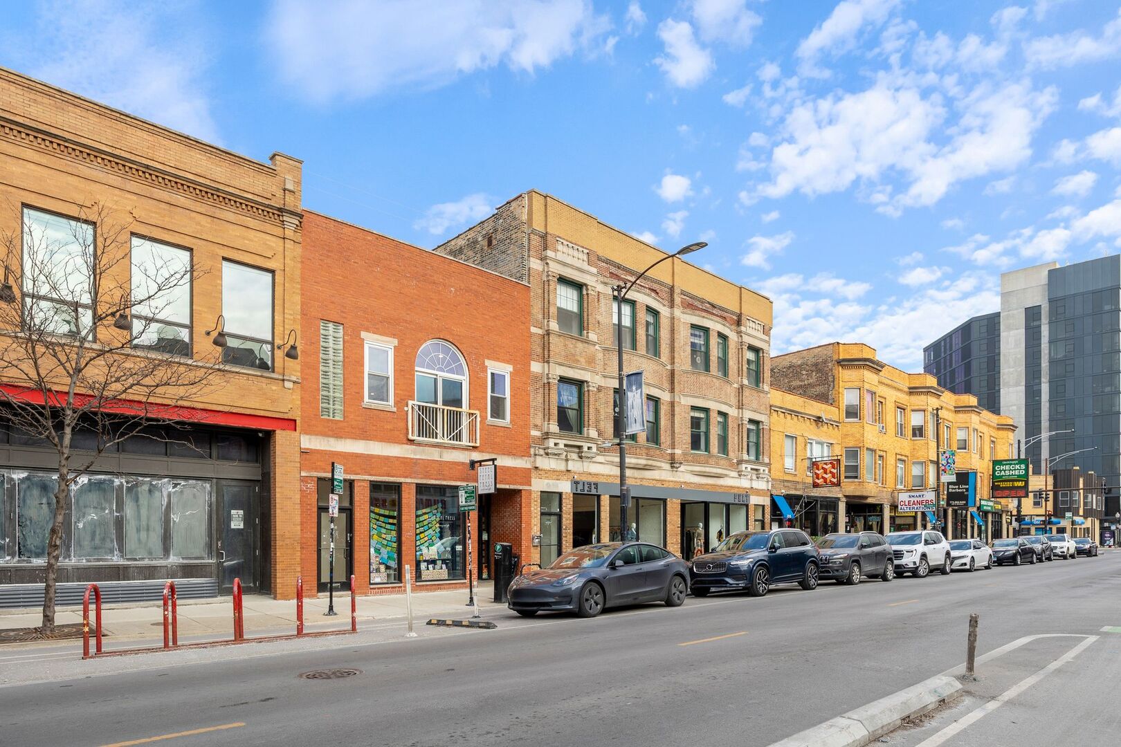 2321 N MILWAUKEE Avenue 3