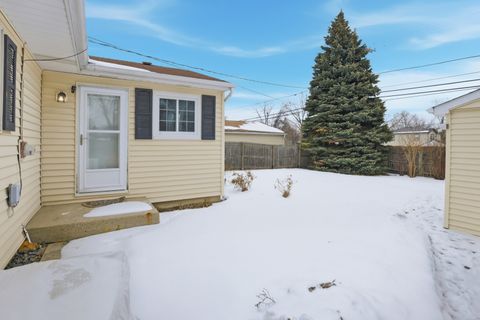 Tiny photo for 353 E Norman Lane, Wheeling, IL 60090 (MLS # 12567520)
