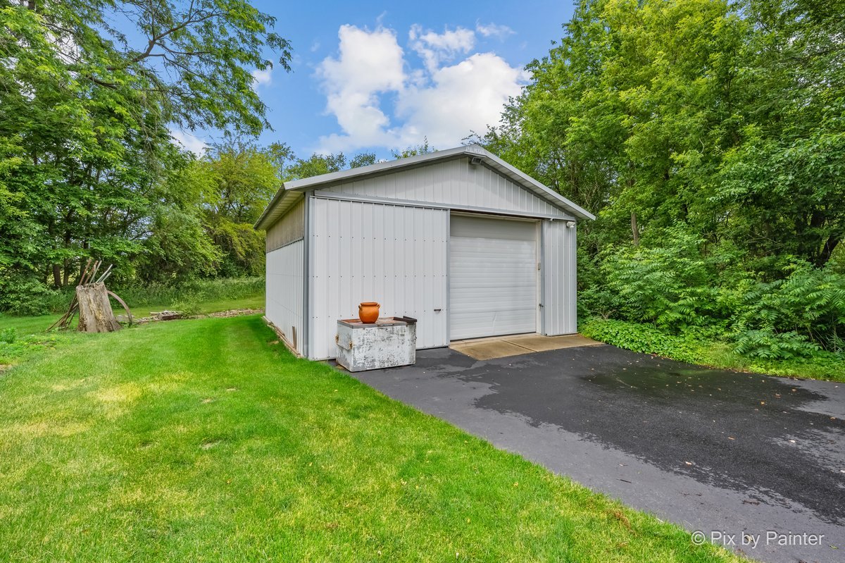 9901 Fox Bluff Lane