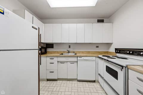 Tiny photo for 910 N Lake Shore Drive #2518, Chicago, IL 60611 (MLS # 12686111)