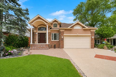 Tiny photo for 1704 MARGUERITE Street, Park Ridge, IL 60068 (MLS # 12751312)