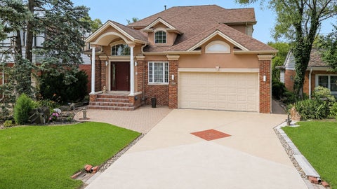 Tiny photo for 1704 MARGUERITE Street, Park Ridge, IL 60068 (MLS # 12751312)