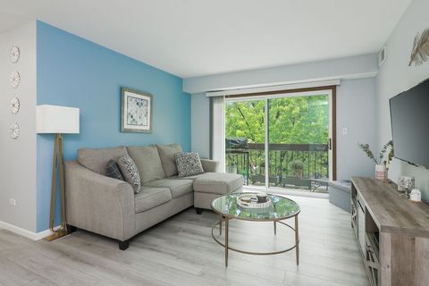 Tiny photo for 6814 Joliet Road #9, Indian Head Park, IL 60525 (MLS # 12459054)