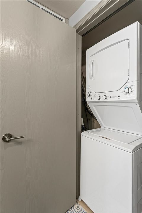 Tiny photo for 6814 Joliet Road #9, Indian Head Park, IL 60525 (MLS # 12459054)