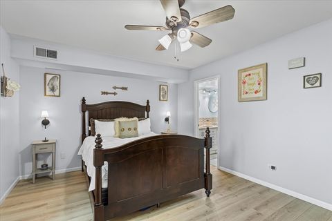 Tiny photo for 6814 Joliet Road #9, Indian Head Park, IL 60525 (MLS # 12459054)