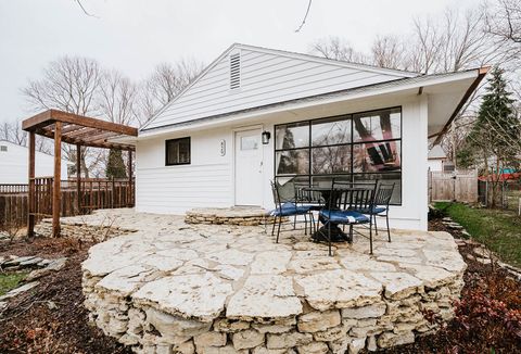 829 N Bennett Street Geneva IL 60134